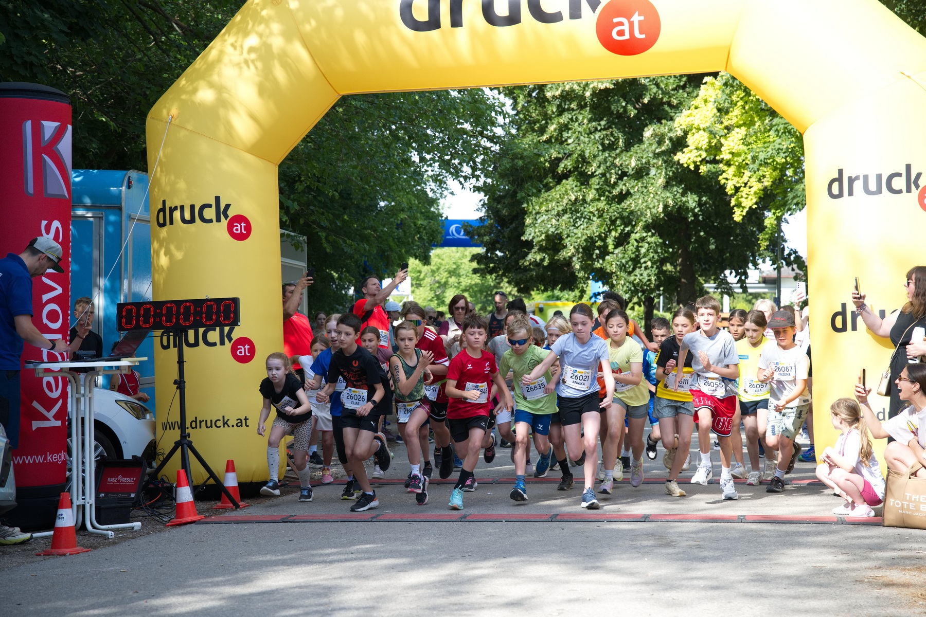 Tausendstel entschieden – Teilnehmerrekord beim 15. St. Laurent-Lauf in Tattendorf